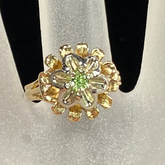 14K two tone gold Peridot Florform ring sz 6.5 4.7gm